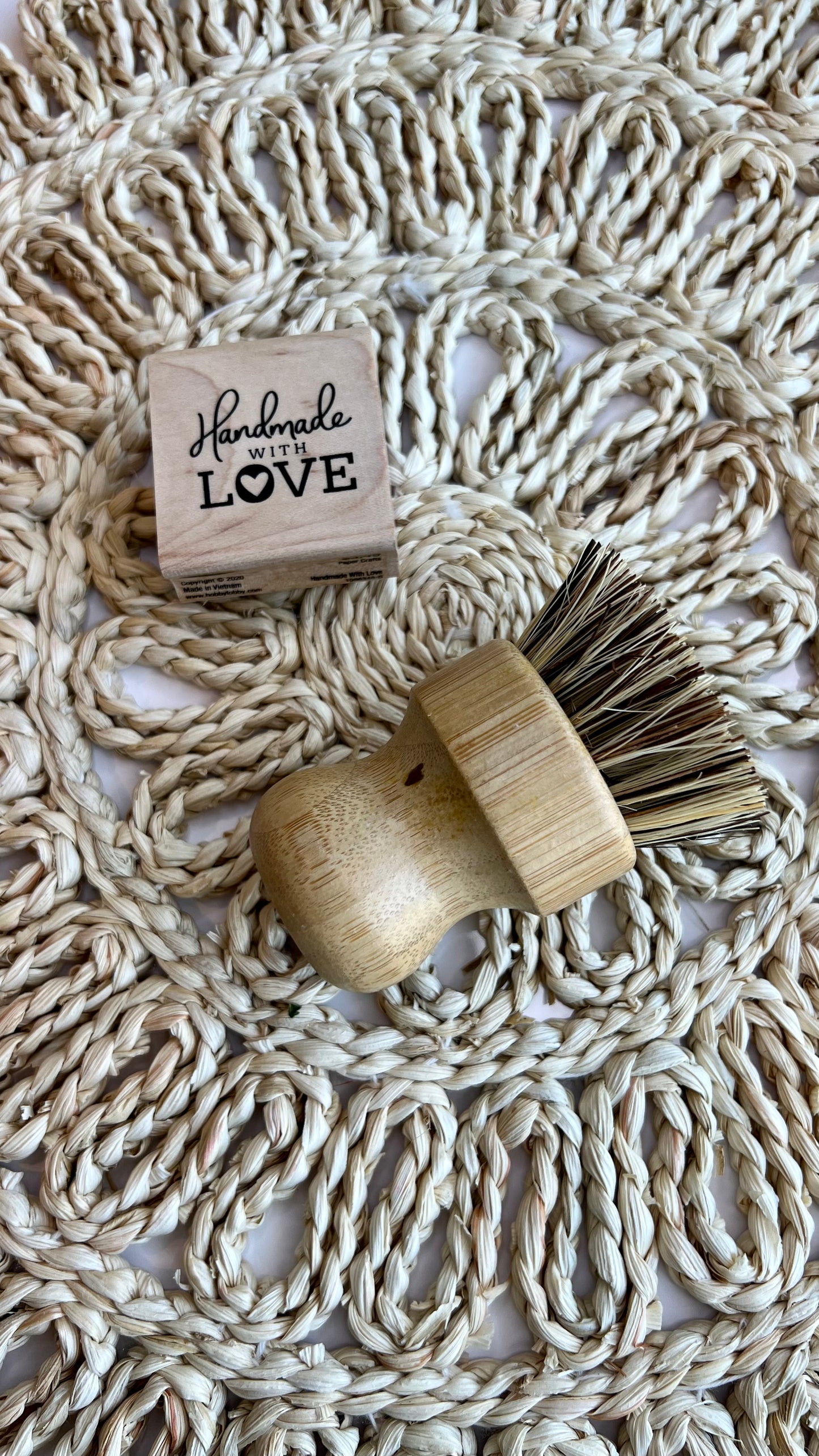 New Set Include: Banneton round 10” , Banneton Oval 9” , Whisk 13” , cleaning brush wood made and bamboo, lime bread 8”..