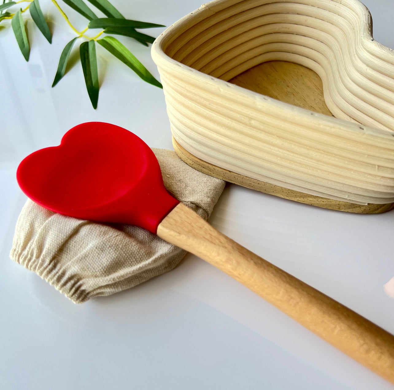 Banneton Rattan Heart made of 100% natural rattan Special for Valentine's Day or Mother's Day gift and more.