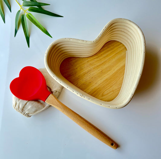 Banneton Rattan Heart made of 100% natural rattan Special for Valentine's Day or Mother's Day gift and more.